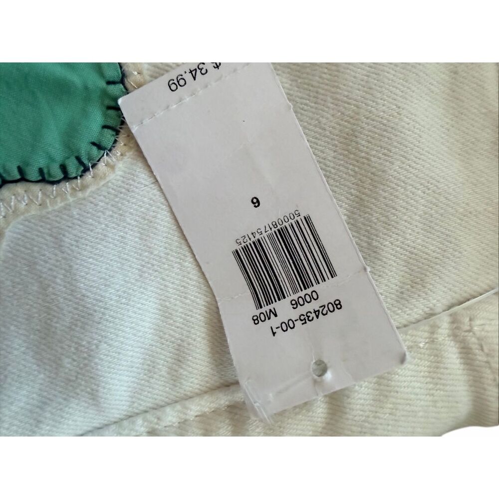 Old Navy White Denim Shorts Women 6 High Rise OG Straight Applique Patchwork NEW - Picture 3 of 9